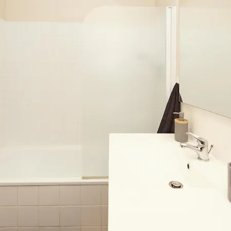 Les Jardins D'hermes شقة